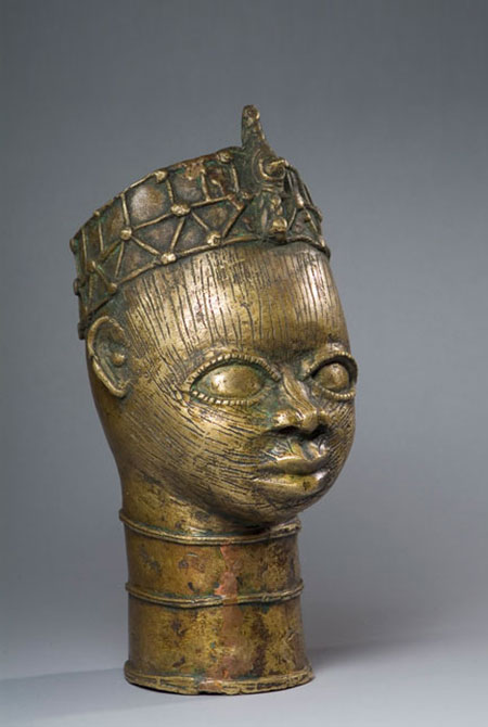 African commemorative head, bronze sculpture